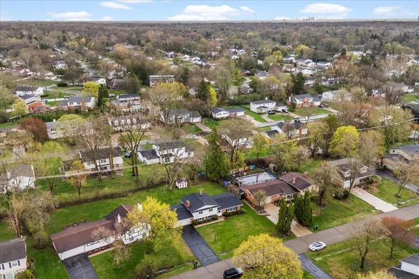 $375,000 | 6709 Wild Ridge Lane, West Bloomfield, MI 48322