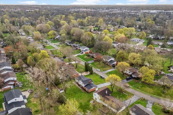 $375,000 | 6709 Wild Ridge Lane, West Bloomfield, MI 48322