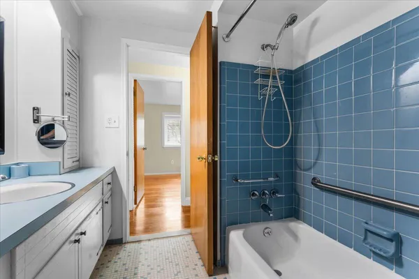 $375,000 | 6709 Wild Ridge Lane, West Bloomfield, MI 48322