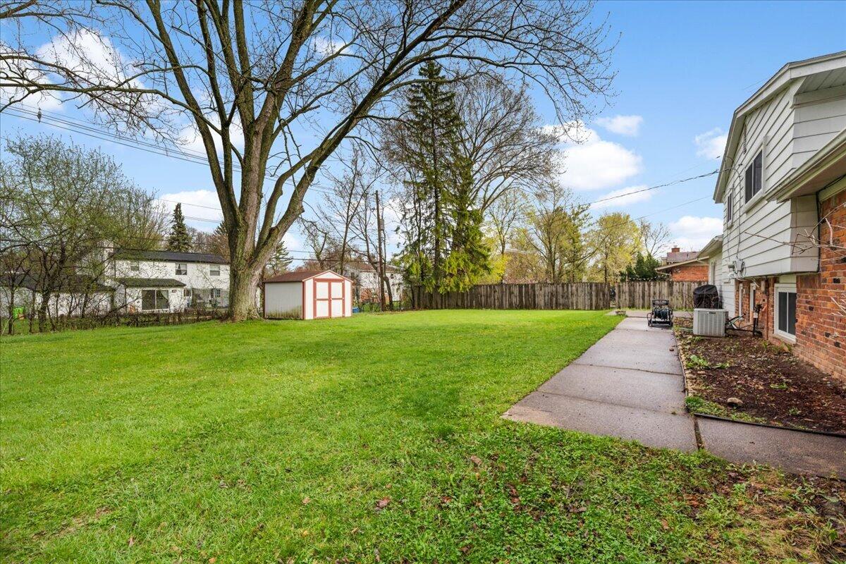 6709 Wild Ridge Lane West Bloomfield, MI 48322 - Photo 5 of 34 29-6709 Wild Ridge Ln-29