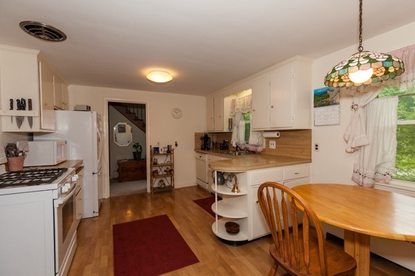 5 Silver Hill Road Weston, MA 02493 - Photo 5 of 18 Gallery Image 5