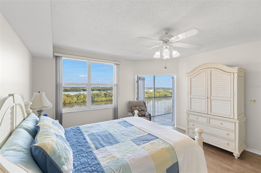 6475 Shoreline Drive, Unit 5403 St. Petersburg, FL 33708 - Photo 13 of 46