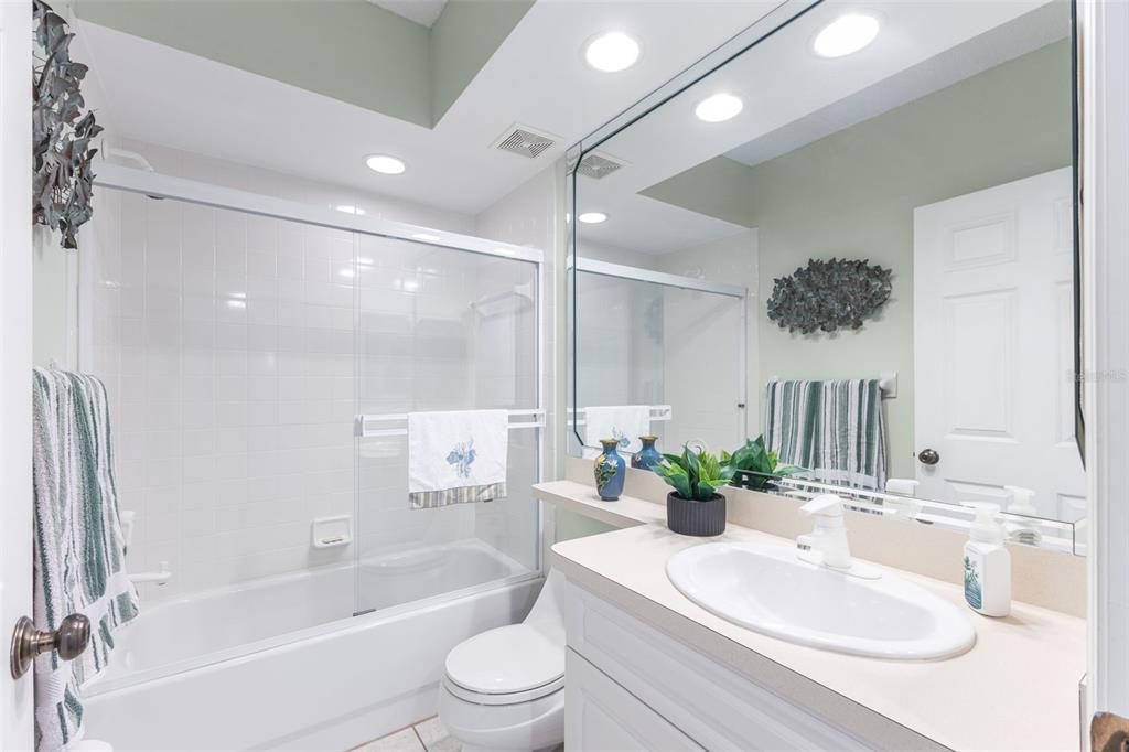 6475 Shoreline Drive, Unit 5403 St. Petersburg, FL 33708 - Photo 25 of 46