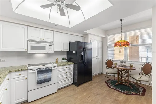 $2,750 | 6475 Shoreline Drive, Unit 5403, St. Petersburg, FL 33708