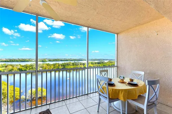 $2,750 | 6475 Shoreline Drive, Unit 5403, St. Petersburg, FL 33708