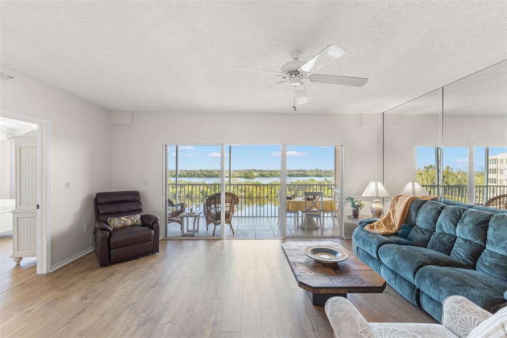 6475 Shoreline Drive, Unit 5403 St. Petersburg, FL 33708 - Photo 10 of 46