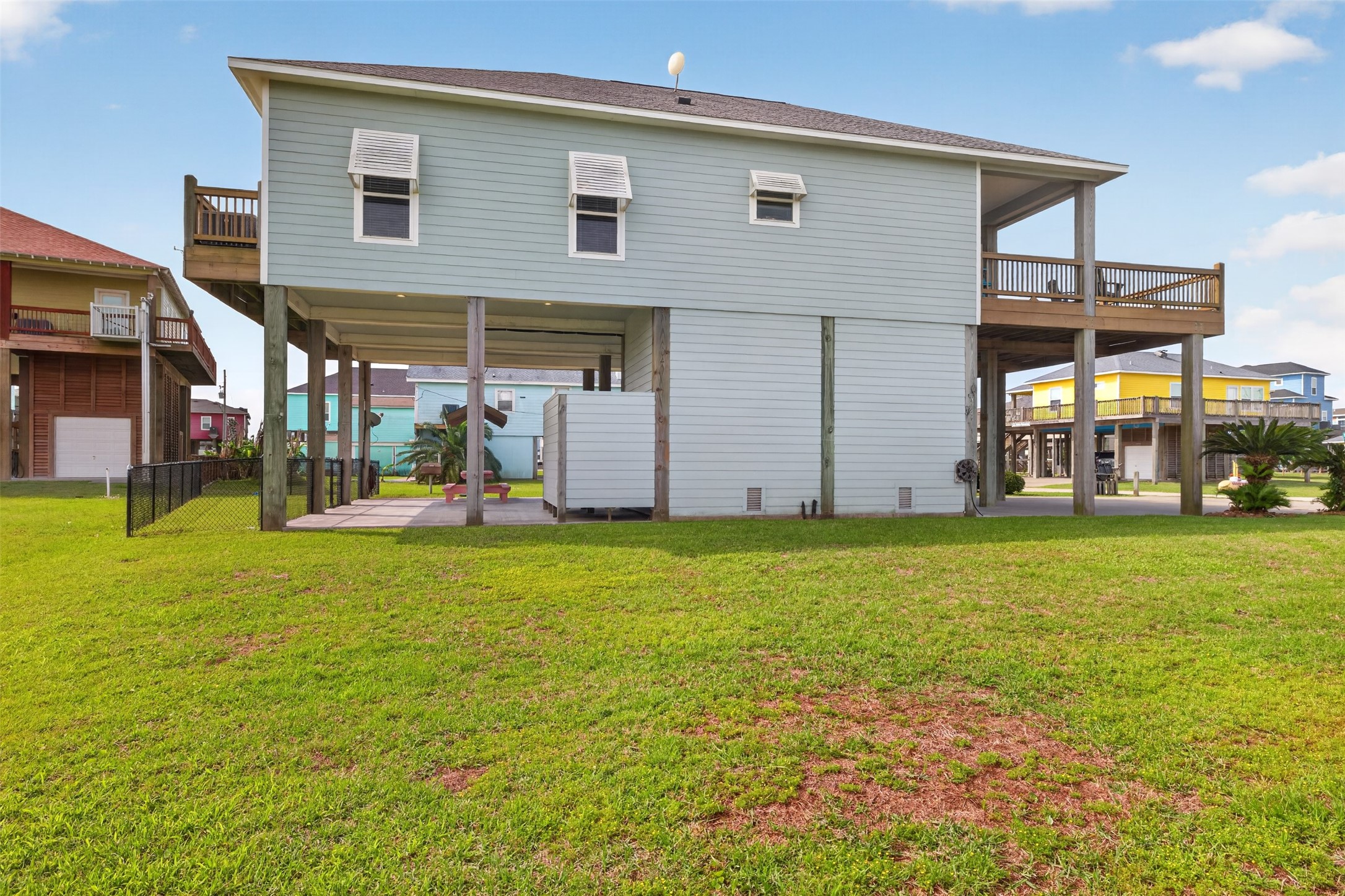 844 Eastview Crystal Beach, TX 77650 - Photo 41 of 41 East side of Home