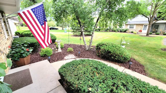 $197,500 | 1021 Prairie Drive, Unit 101, Mount Pleasant, WI 53406