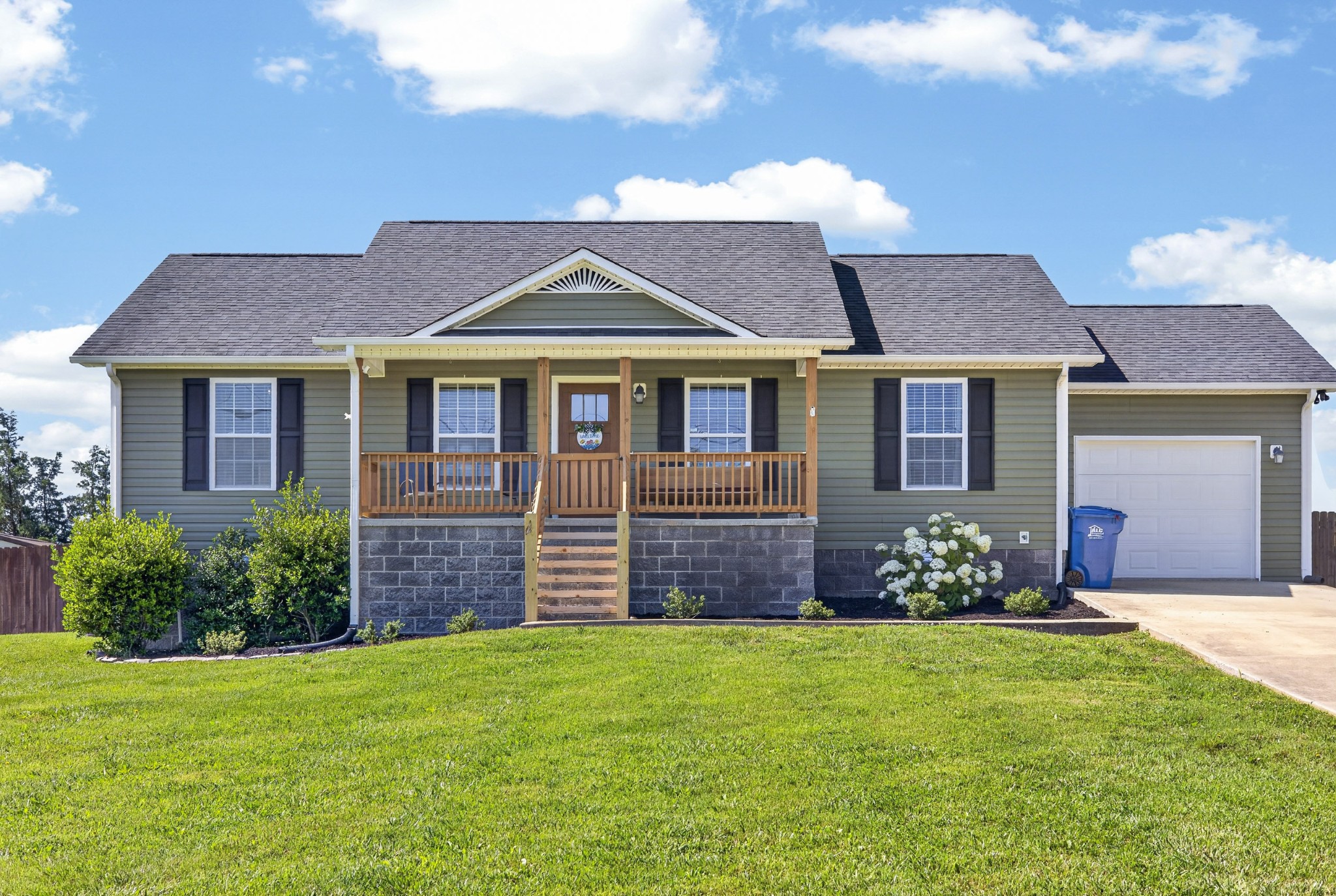 7224 Southfork Road Baxter, TN 38544 - Photo 1 of 26