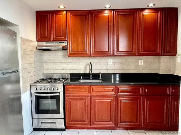$2,395 | 40-37 77th Street, Unit 5G | Elmhurst