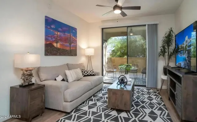 $1,652 | 9393 East Palo Brea Bend, Unit A2, Scottsdale, AZ 85255