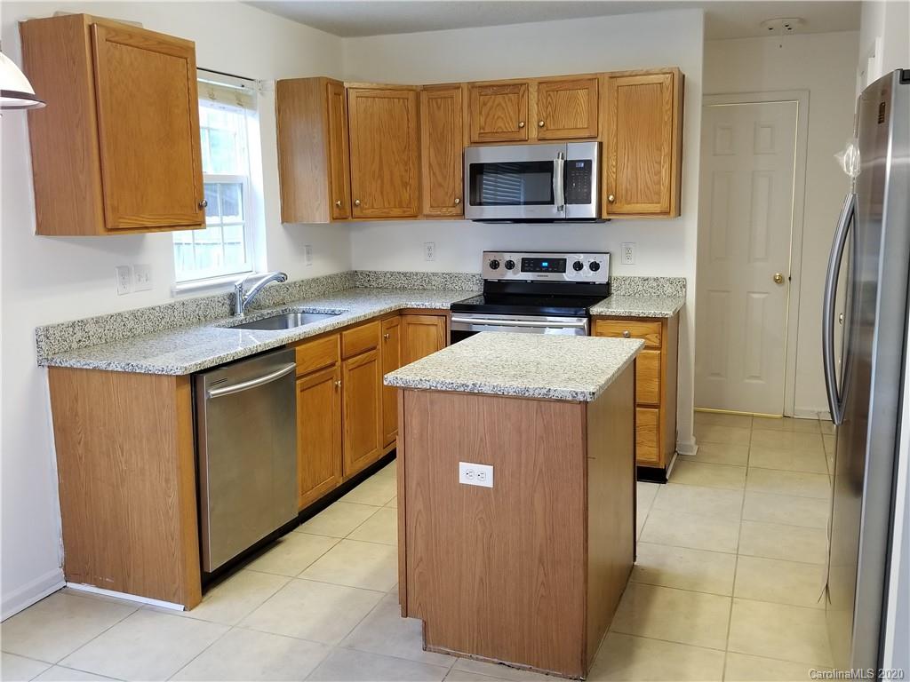1501 Summit Ridge Lane Kannapolis, NC 28083 - Photo 2 of 12 Gallery Image 2