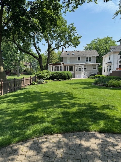 228 Olmsted Road Riverside, IL 60546 - Photo 10 of 11