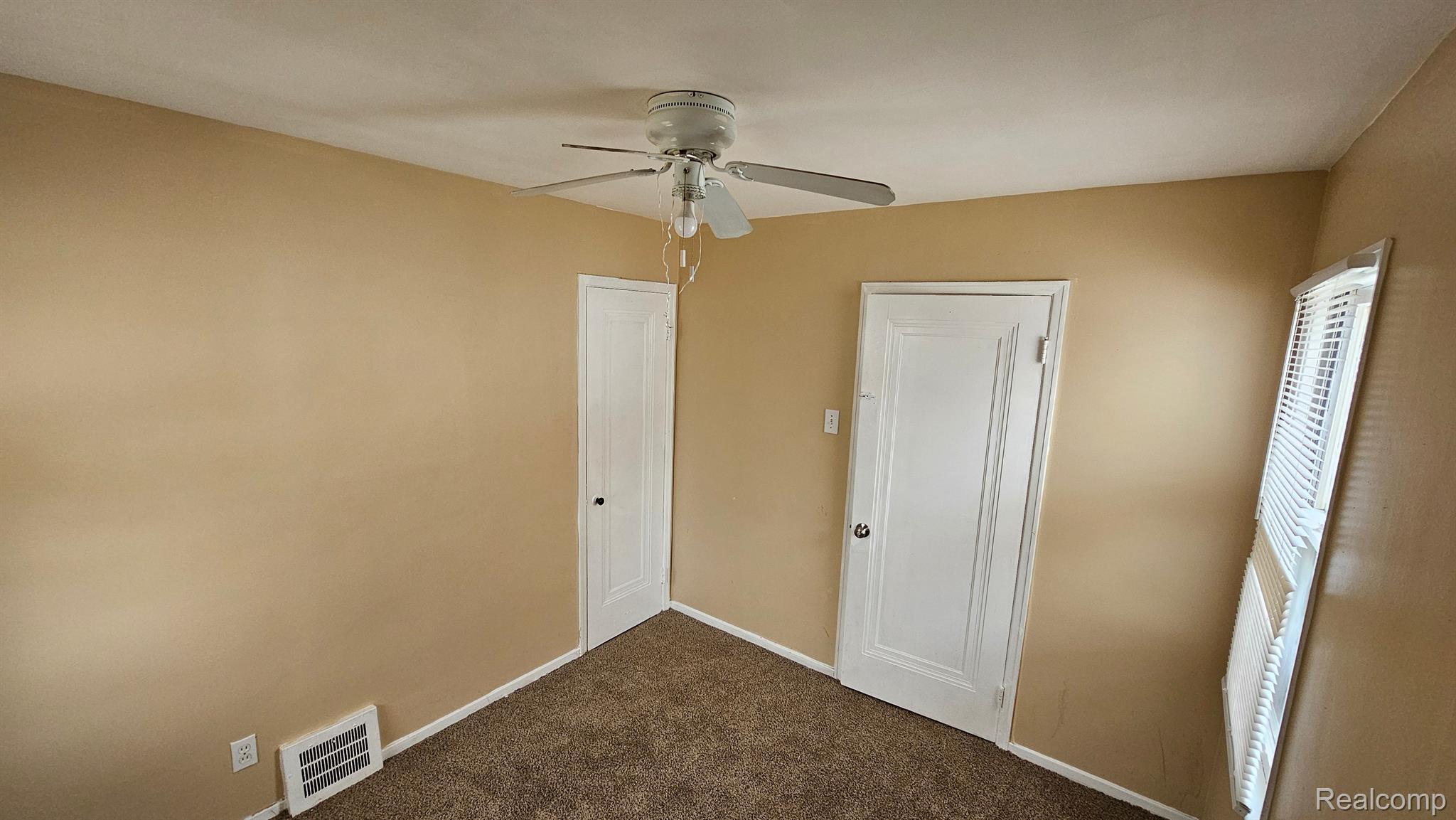 21719 Moross Road Grosse Pointe, MI 48236 - Photo 9 of 15 Gallery Image 9