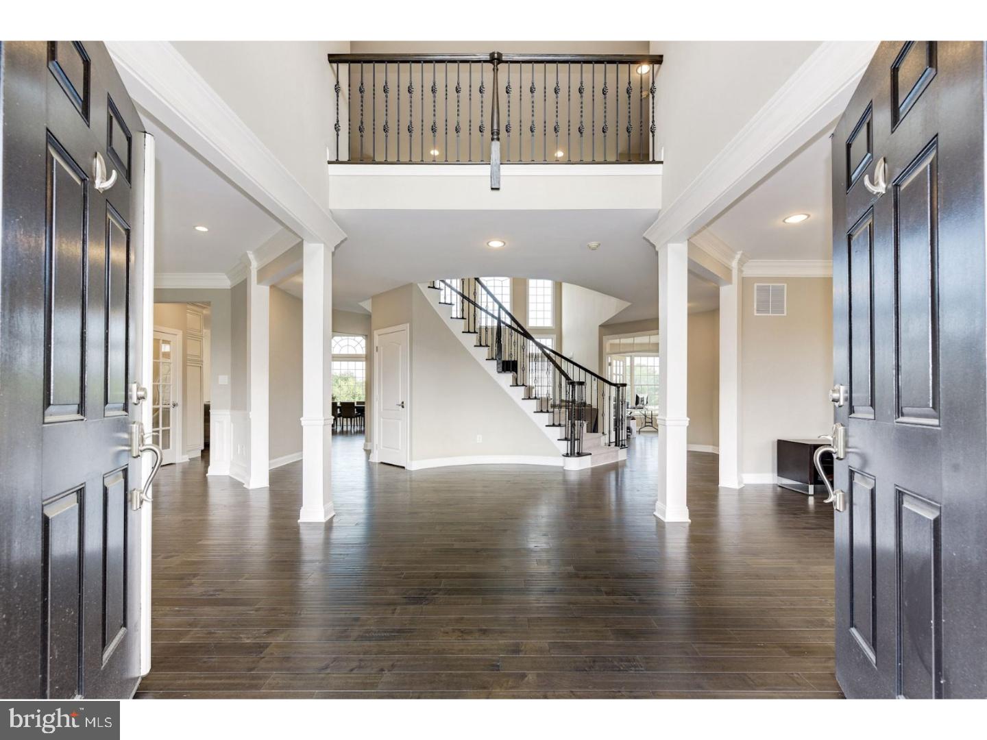 340 Salem Road Moorestown, NJ 08057 - Photo 2 of 25 Foyer