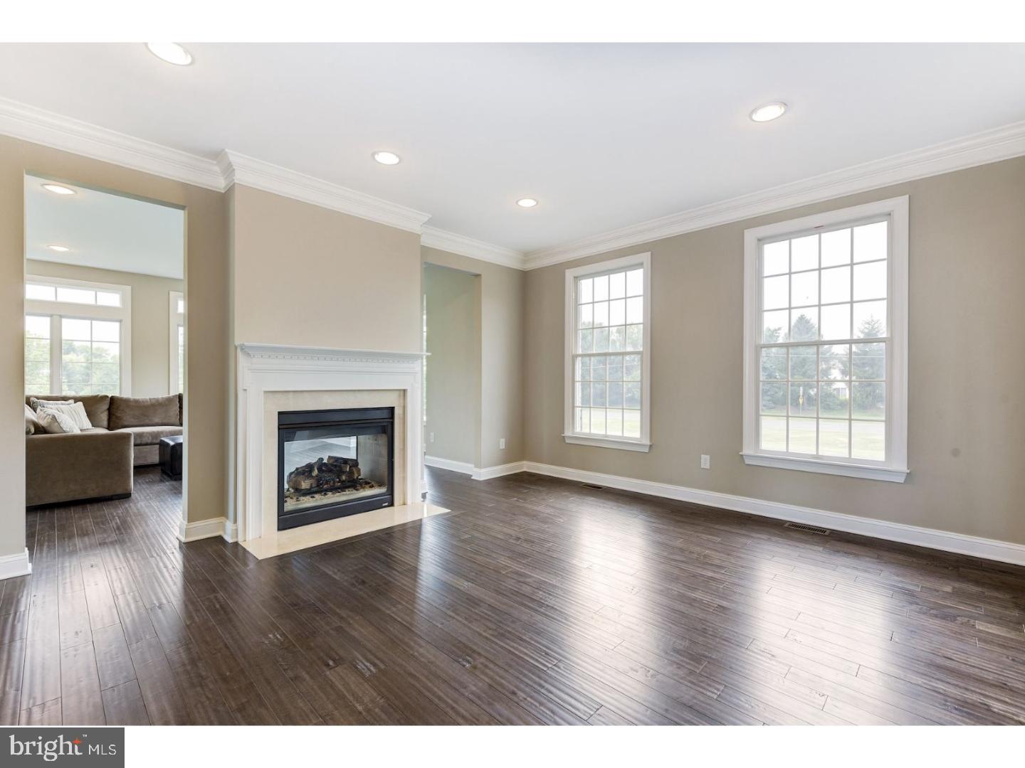 340 Salem Road Moorestown, NJ 08057 - Photo 4 of 25 Living Room