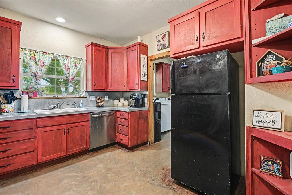 1342 County Road 1180 Decatur, TX 76234 - Photo 7 of 19