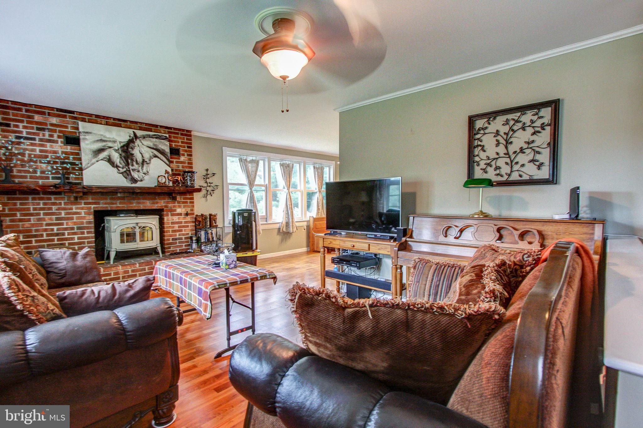 25 Abberly Road Thornton, PA 19373 - Photo 3 of 24 Gallery Image 3