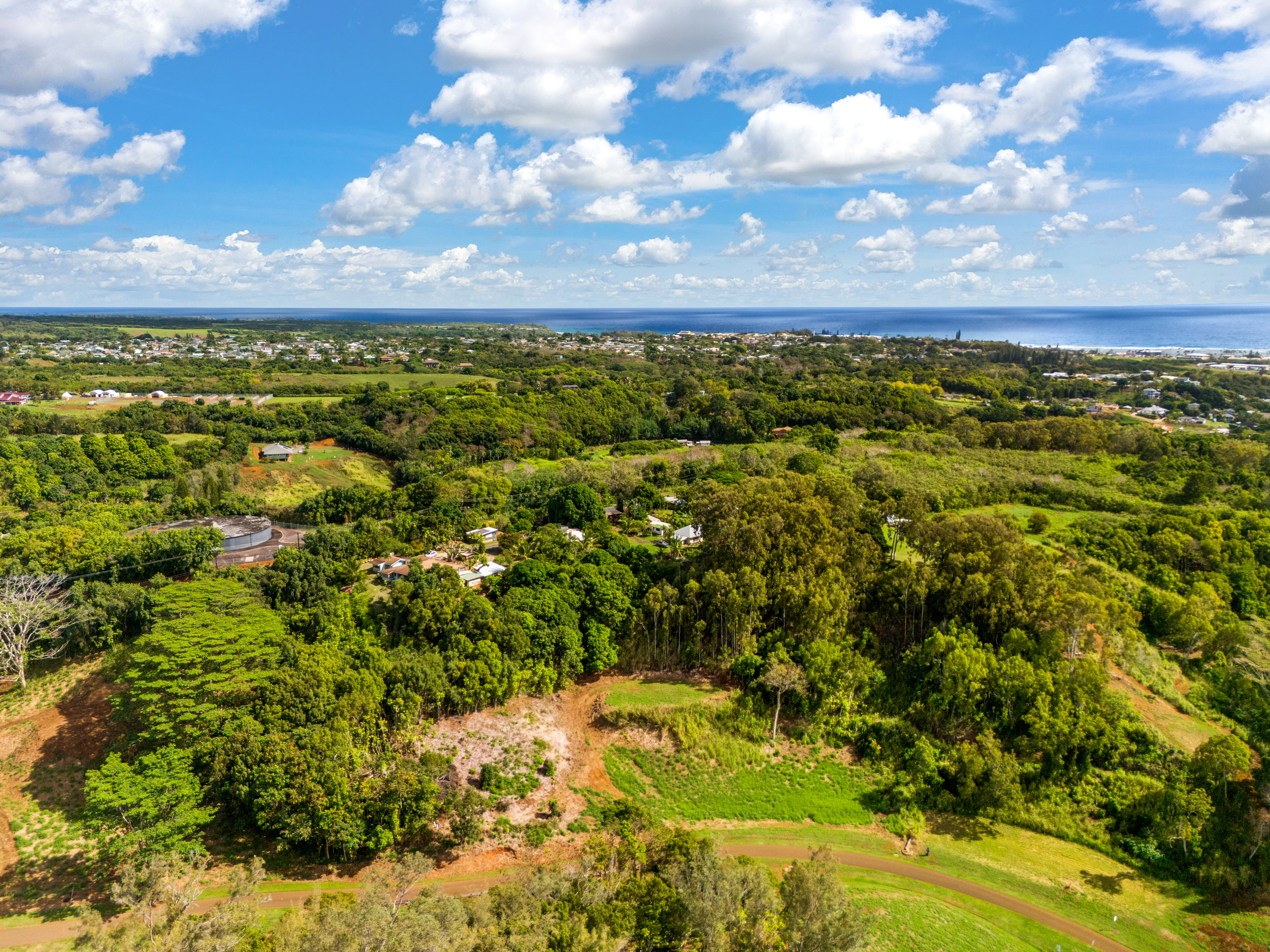 Kana Street, Unit 10B Kapaa, HI 96746 - Photo 5 of 7 a view of an ocean