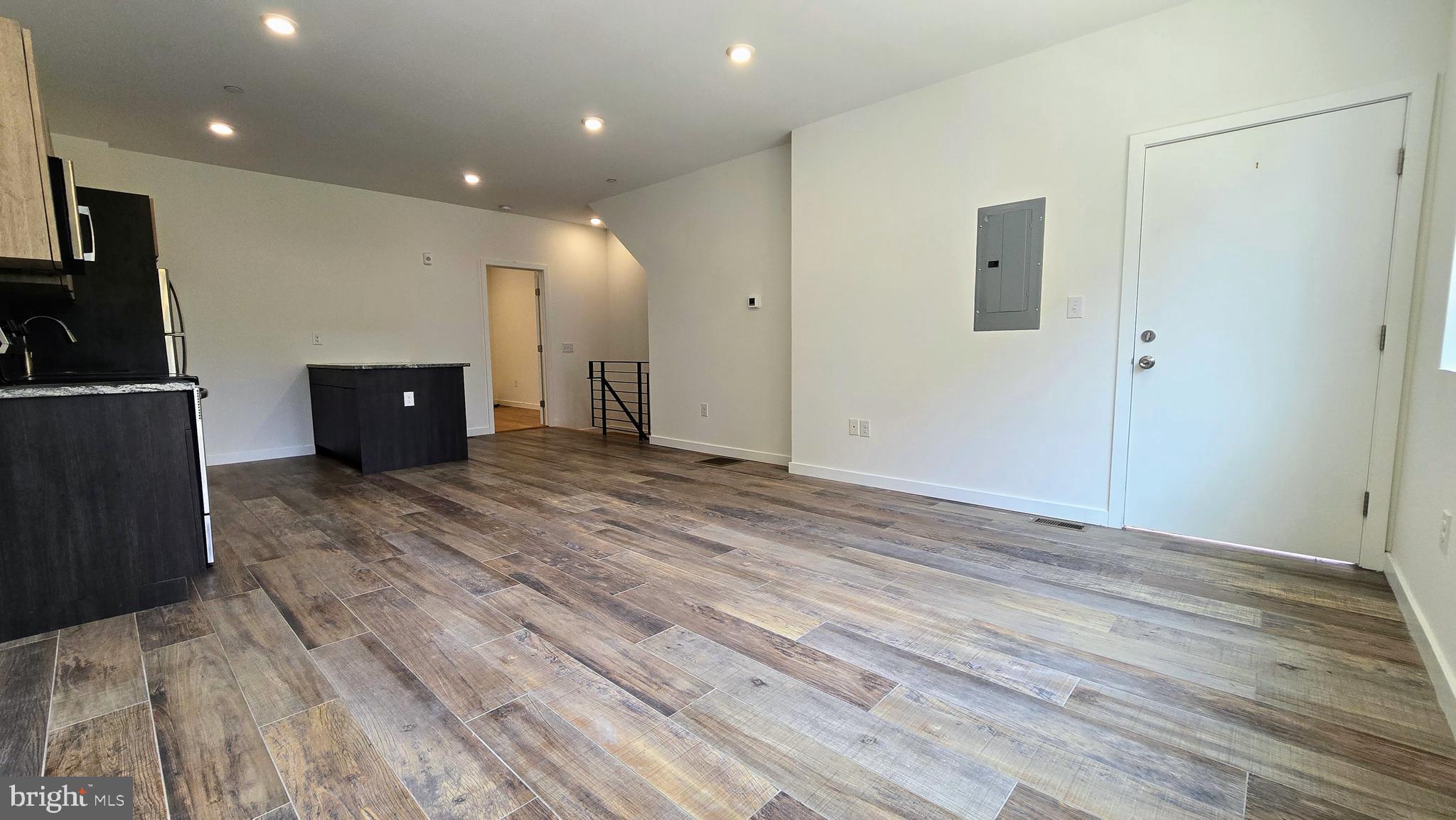 300 Budd Street, Unit C1 Philadelphia, PA 19104 - Photo 2 of 20 a view of room