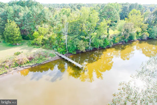 $1,295,000 | 24800 Pealiquor Road, Denton, MD 21629