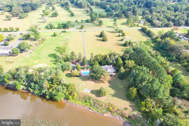 $1,295,000 | 24800 Pealiquor Road, Denton, MD 21629