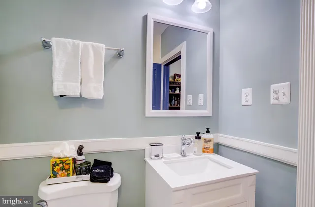 $1,295,000 | 24800 Pealiquor Road, Denton, MD 21629