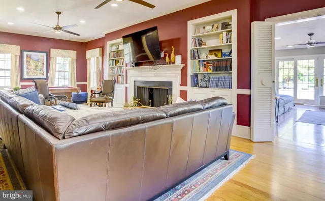 $1,295,000 | 24800 Pealiquor Road, Denton, MD 21629