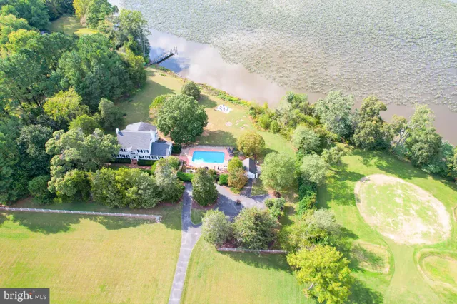 $1,295,000 | 24800 Pealiquor Road, Denton, MD 21629