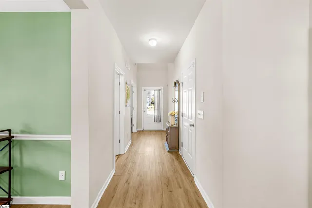 $399,500 | 8 Valley Bluff Lane, Simpsonville, SC 29680