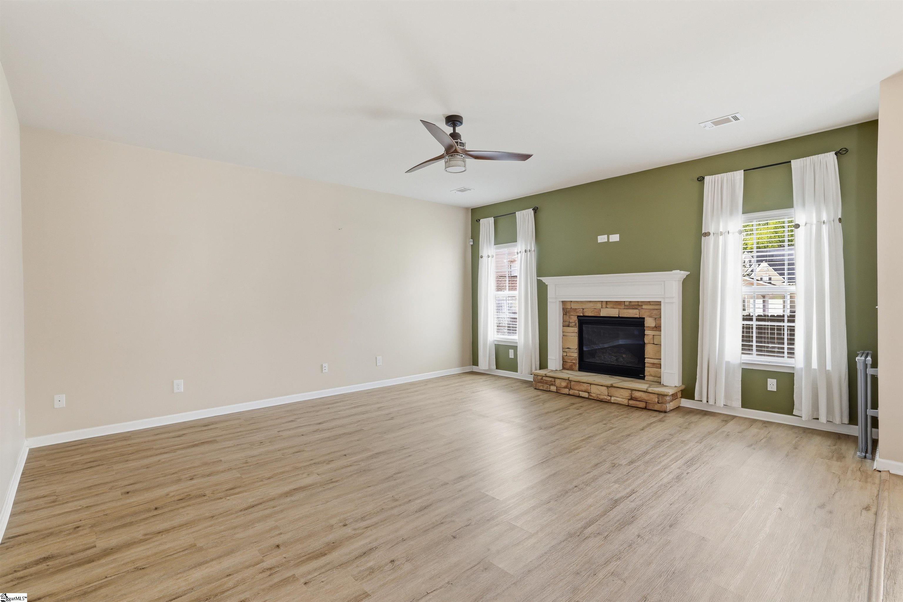 8 Valley Bluff Lane Simpsonville, SC 29680 - Photo 7 of 36
