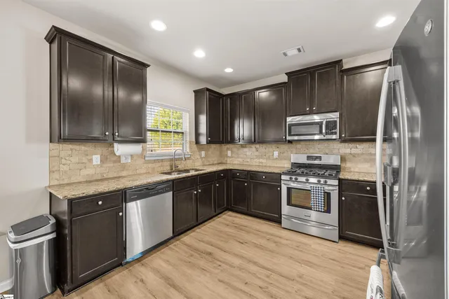 $410,000 | 8 Valley Bluff Lane, Simpsonville, SC 29680