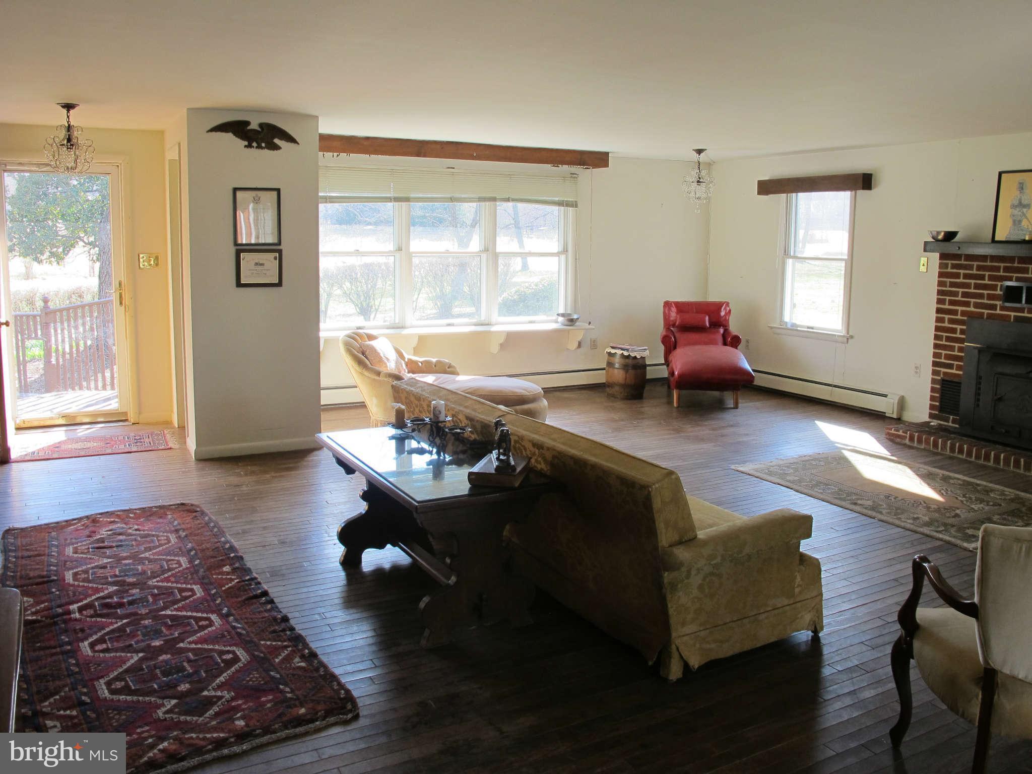 7459 Kennedy Road Nokesville, VA 20181 - Photo 21 of 30 Living Room