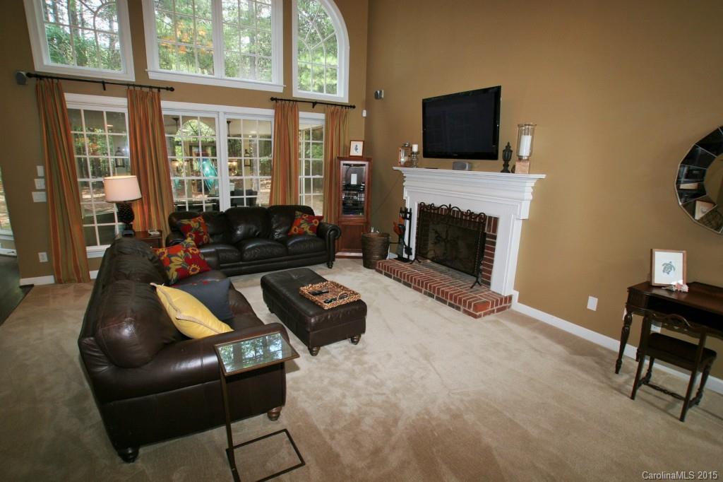 12101 Willingdon Road Huntersville, NC 28078 - Photo 4 of 21 Gallery Image 4
