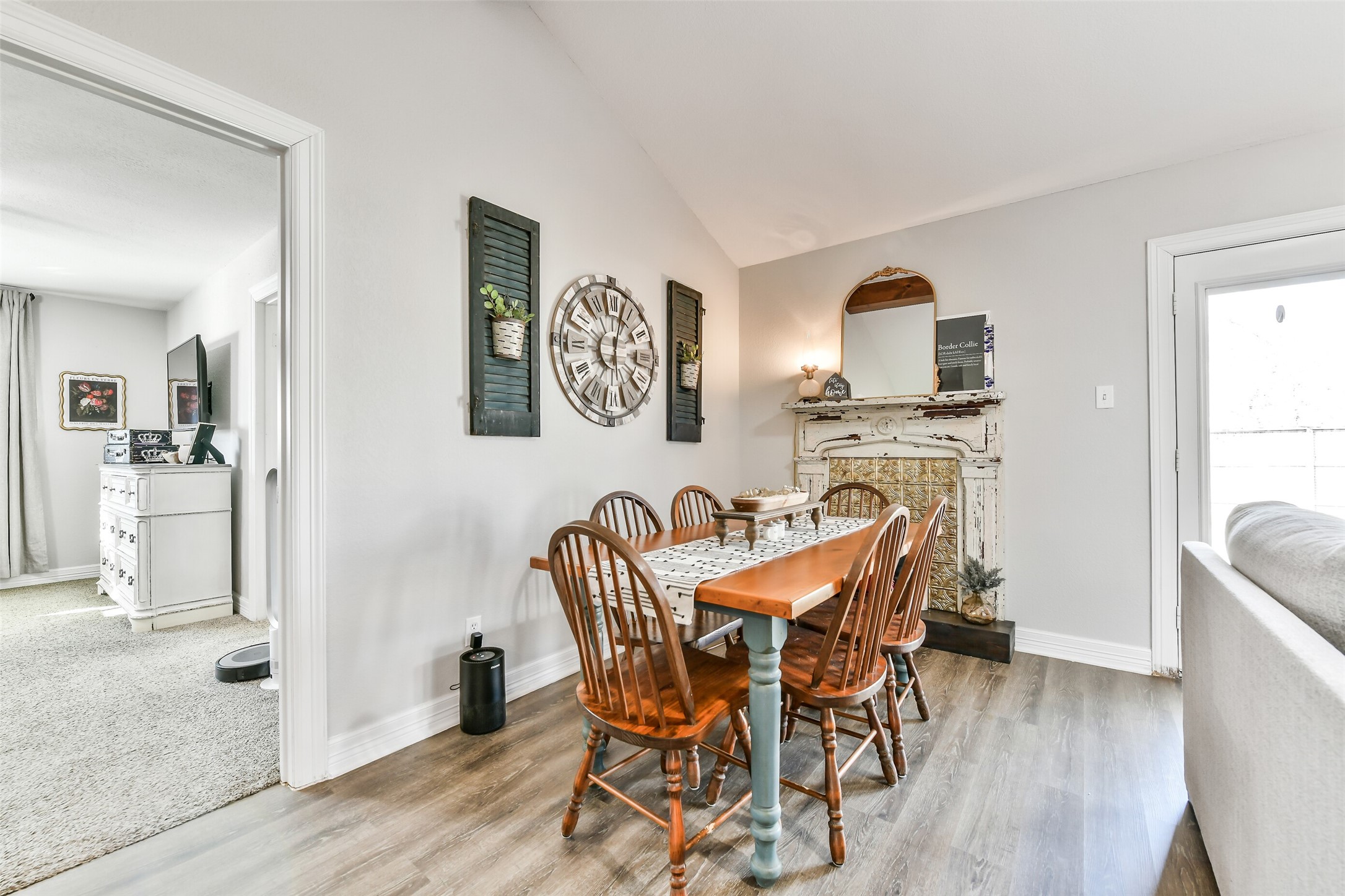 5421 Bramble Lane Dickinson, TX 77539 - Photo 11 of 26 a dining room with furniture and window