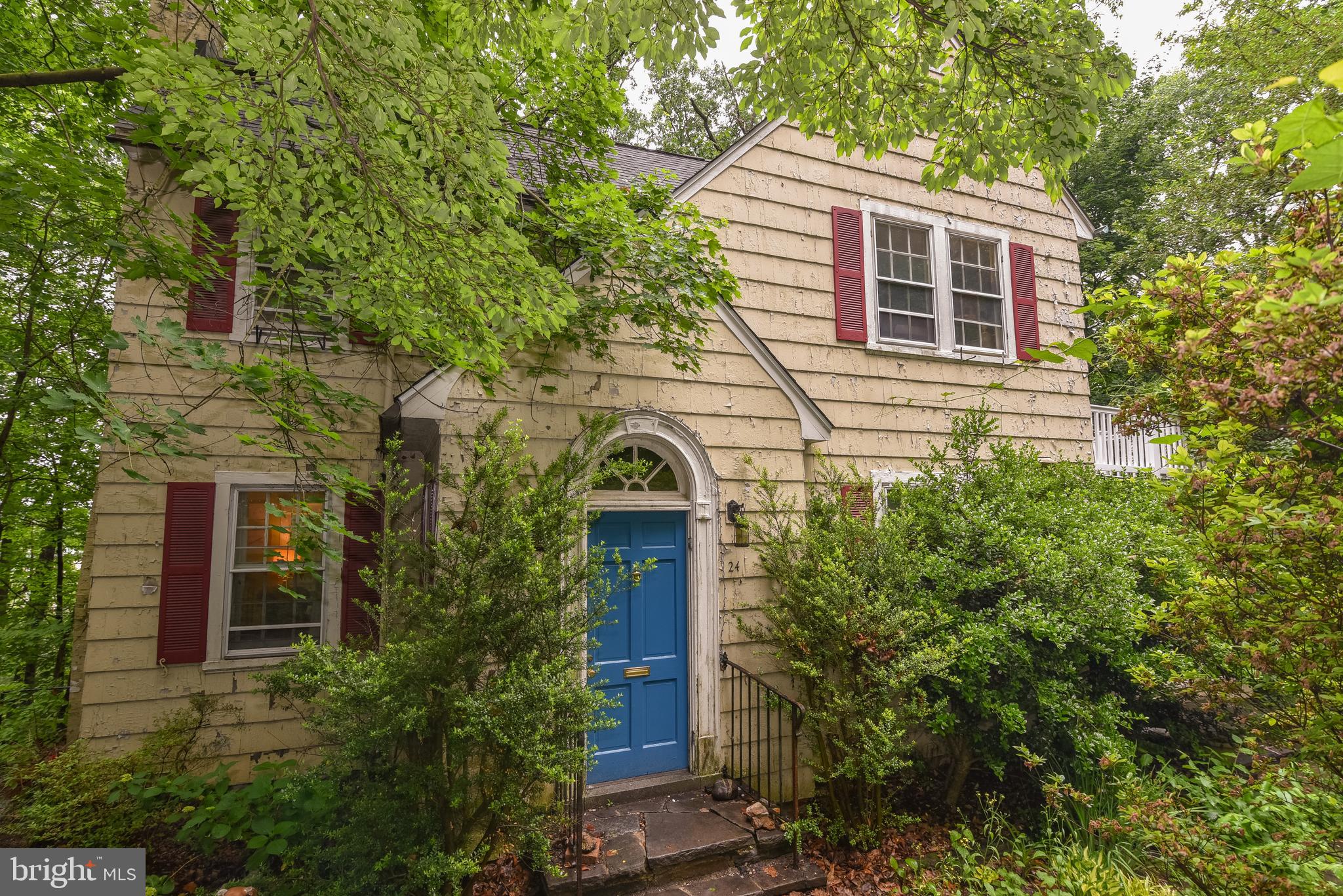 24 Merrymount Road Baltimore, MD 21210 - Photo 1 of 48 a front view of a house with a garden