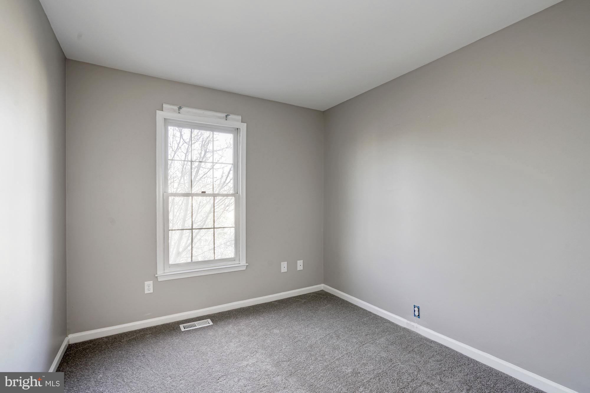 46917 Rabbitrun Terrace Sterling, VA 20164 - Photo 17 of 29 Bedroom 2