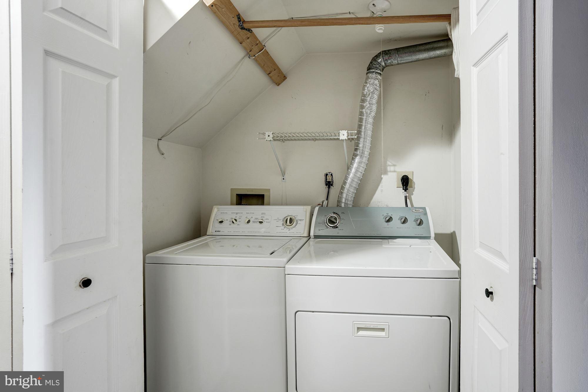 46917 Rabbitrun Terrace Sterling, VA 20164 - Photo 23 of 29 Full Size Washer & Dryer