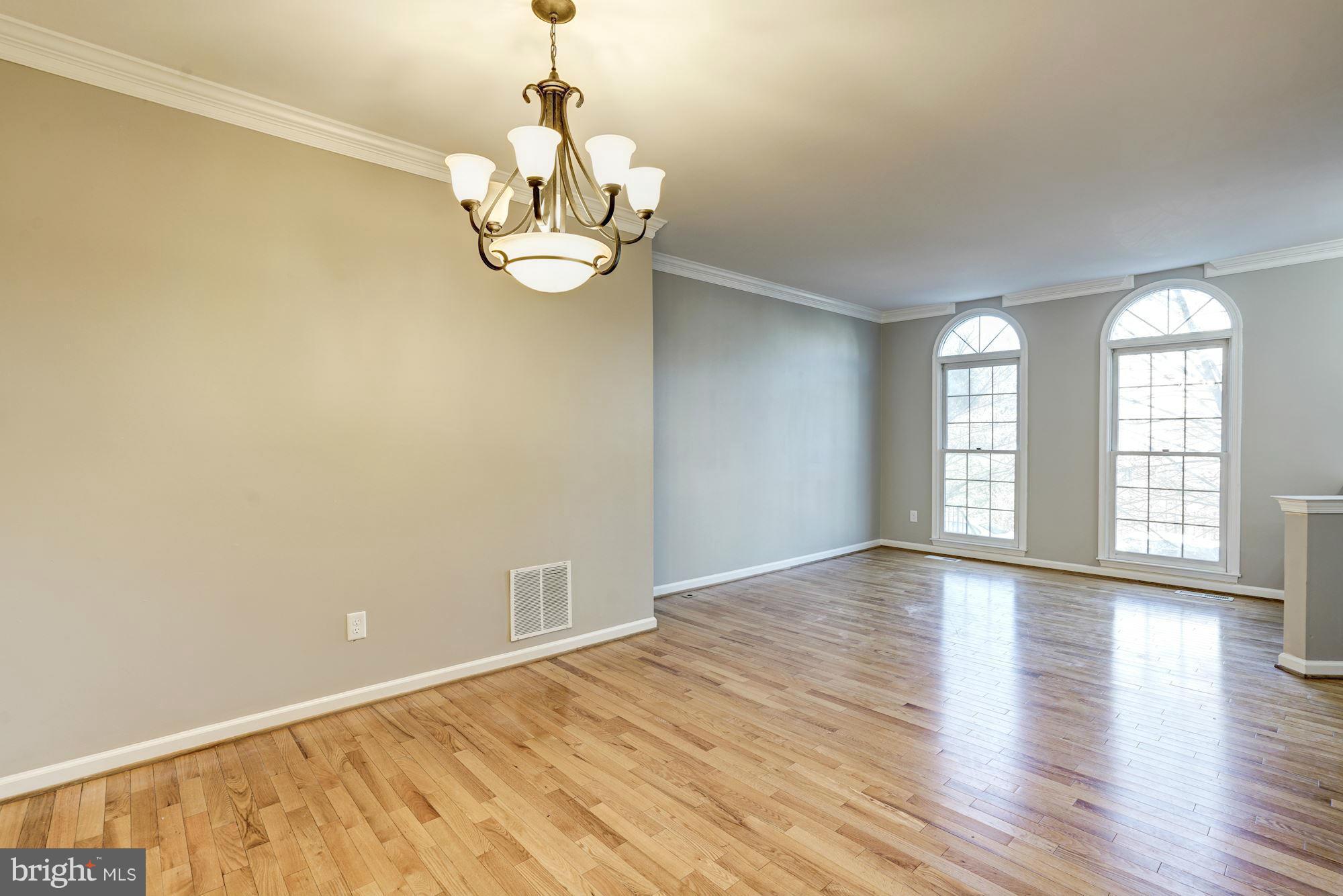 46917 Rabbitrun Terrace Sterling, VA 20164 - Photo 5 of 29 Dining Room