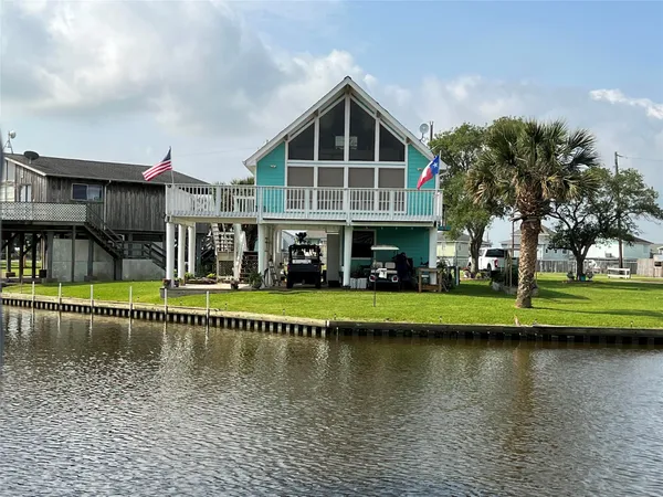 $290,000 | 7 Flounder Circle, Freeport, TX 77541