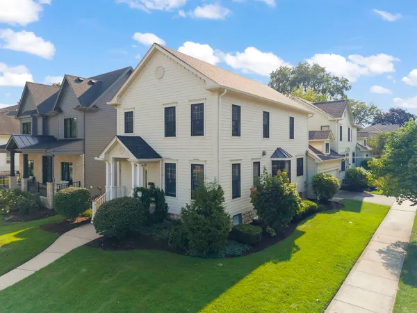 $819,900 | 605 South Main Street, Naperville, IL 60540