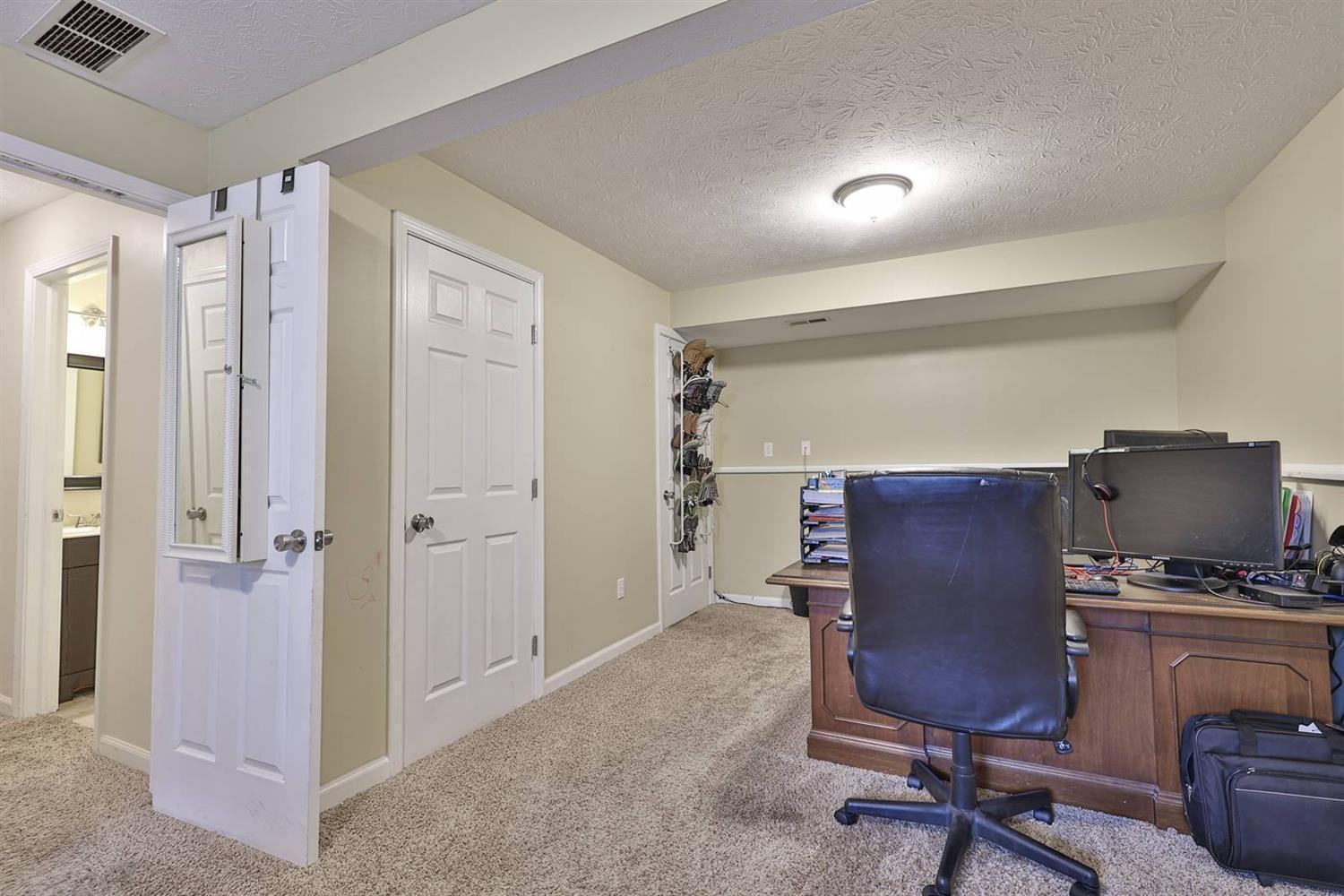 10430 Pottinger Road Cincinnati, OH 45251 - Photo 13 of 21 Gallery Image 13