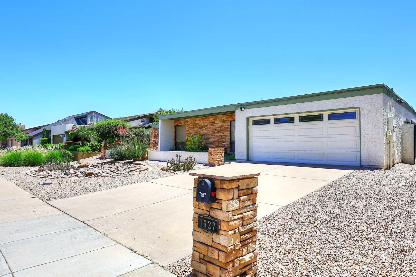 1627 East Redfield Road Tempe, AZ 85283 - Photo 3 of 42 Photo #4