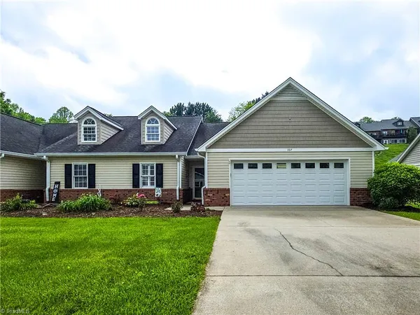$330,000 | 107 Plantation Pl Lane, Mount Airy, NC 27030