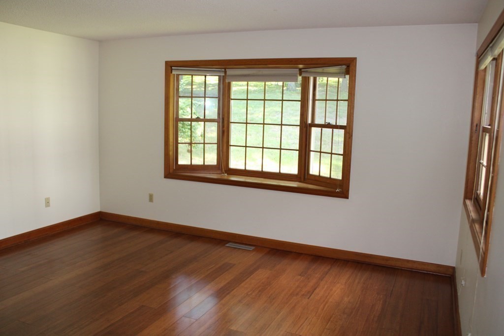 205 Country Side Road, Unit 205 Greenfield, MA 01301 - Photo 9 of 17 Gallery Image 9
