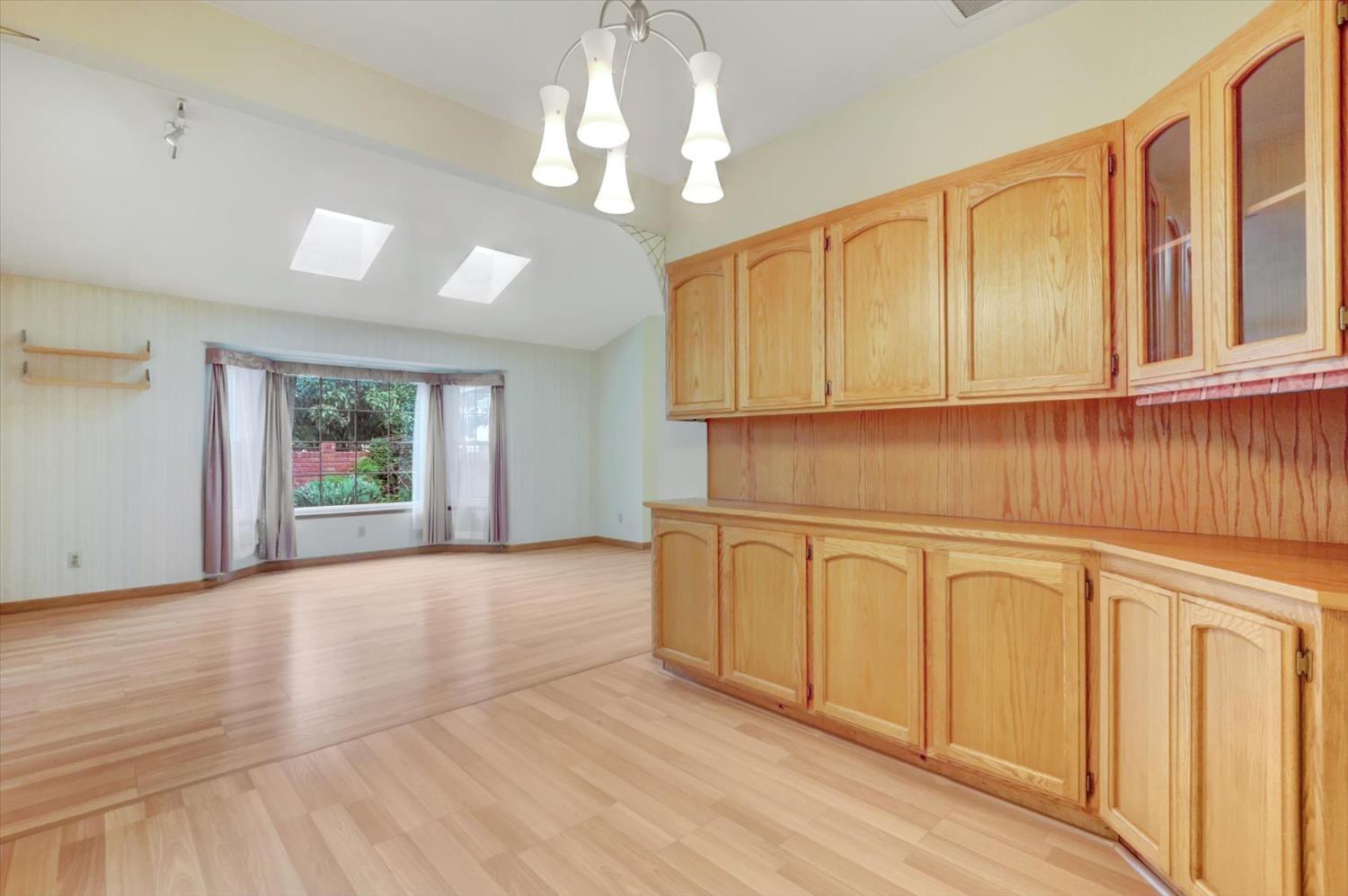 5316 Engle Road Carmichael, CA 95608 - Photo 11 of 47 a view of a kitchen with windows