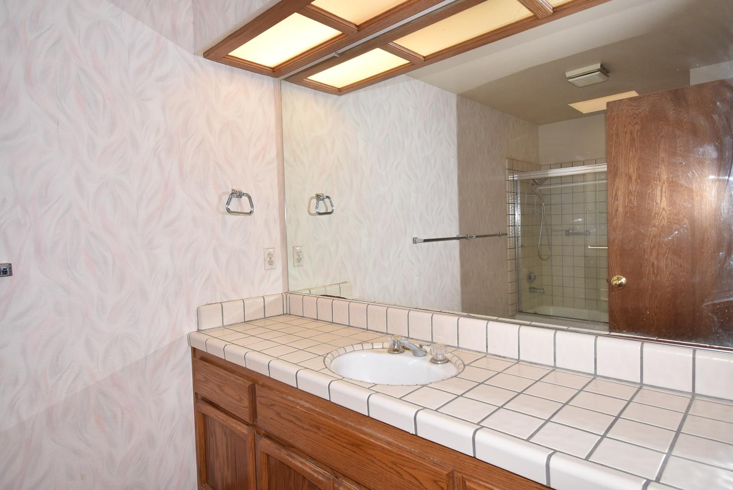 5316 Engle Road Carmichael, CA 95608 - Photo 36 of 47 a bathroom with a sink and a shower