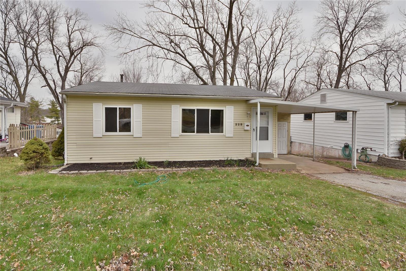 229 Ballwin Avenue Ballwin, MO 63021 - Photo 1 of 27 Gallery Image 1