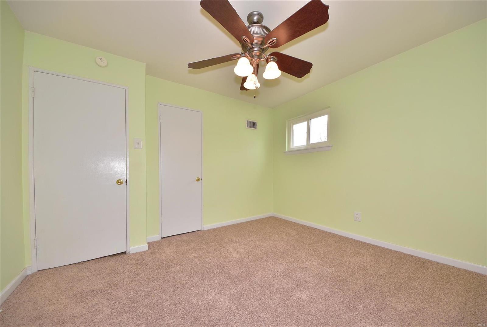 229 Ballwin Avenue Ballwin, MO 63021 - Photo 15 of 27 Gallery Image 15
