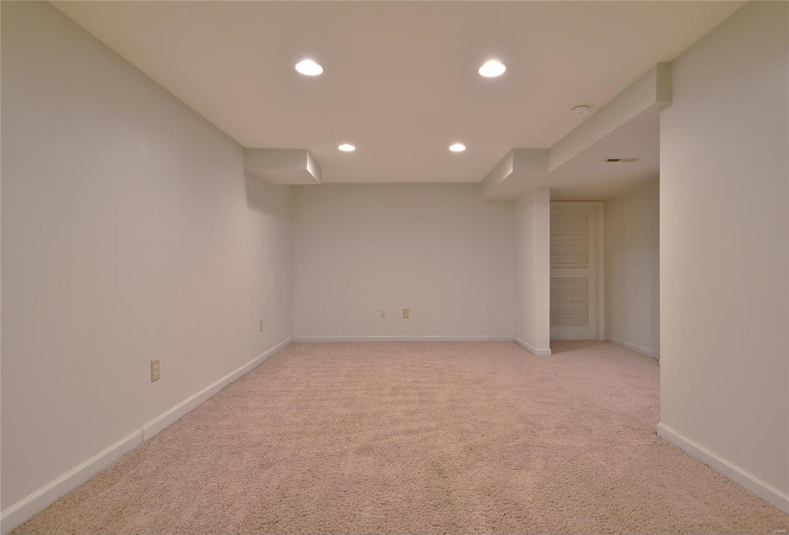 229 Ballwin Avenue Ballwin, MO 63021 - Photo 21 of 27 Gallery Image 21